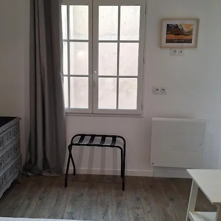 Particulier Refait A Neuf Hypercentre - Wifi * La Rochelle (Charente-Maritime)